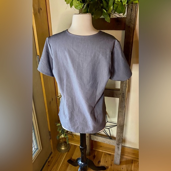 🩺Figs Catarina One-Pocket Scrub Top in Graphite🩺 NWOT - Picture 4 of 15